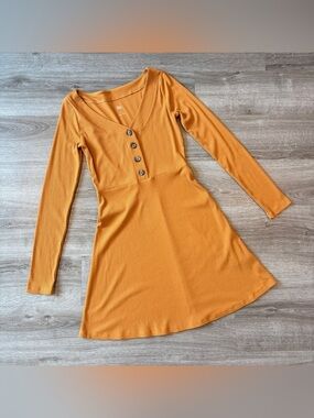 SO gold long sleeve ribbed sweater dress